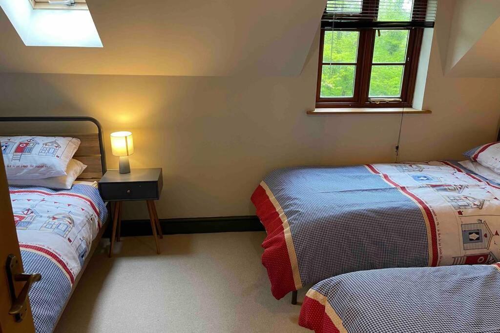 Cottage With Hot Tub In Pembrokeshire ハバーフォードウェスト エクステリア 写真